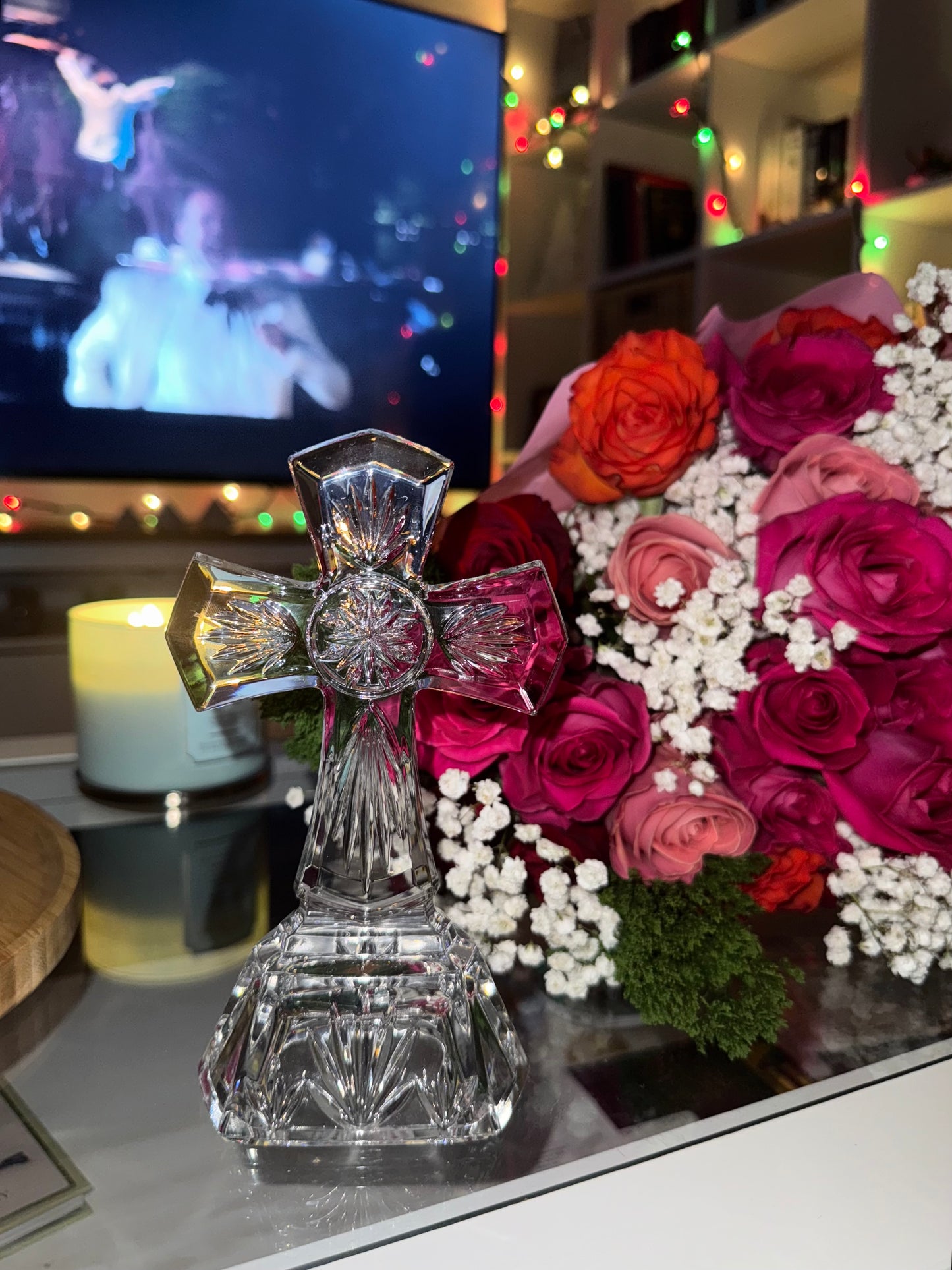 Kryq kristali 17.5cm me bazament te gdhendur Bohemia Crystals